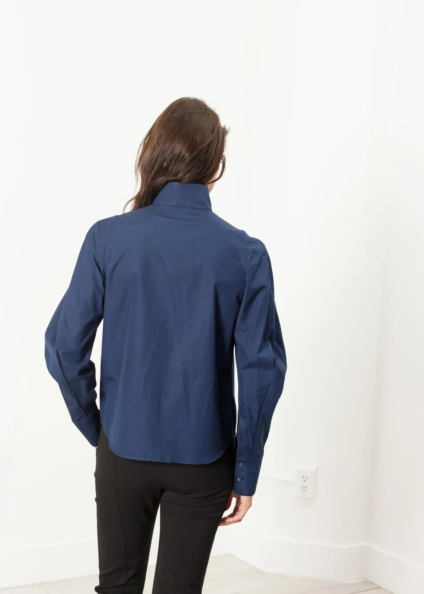 Full Collar Poplin Blouse in Navy -UEB