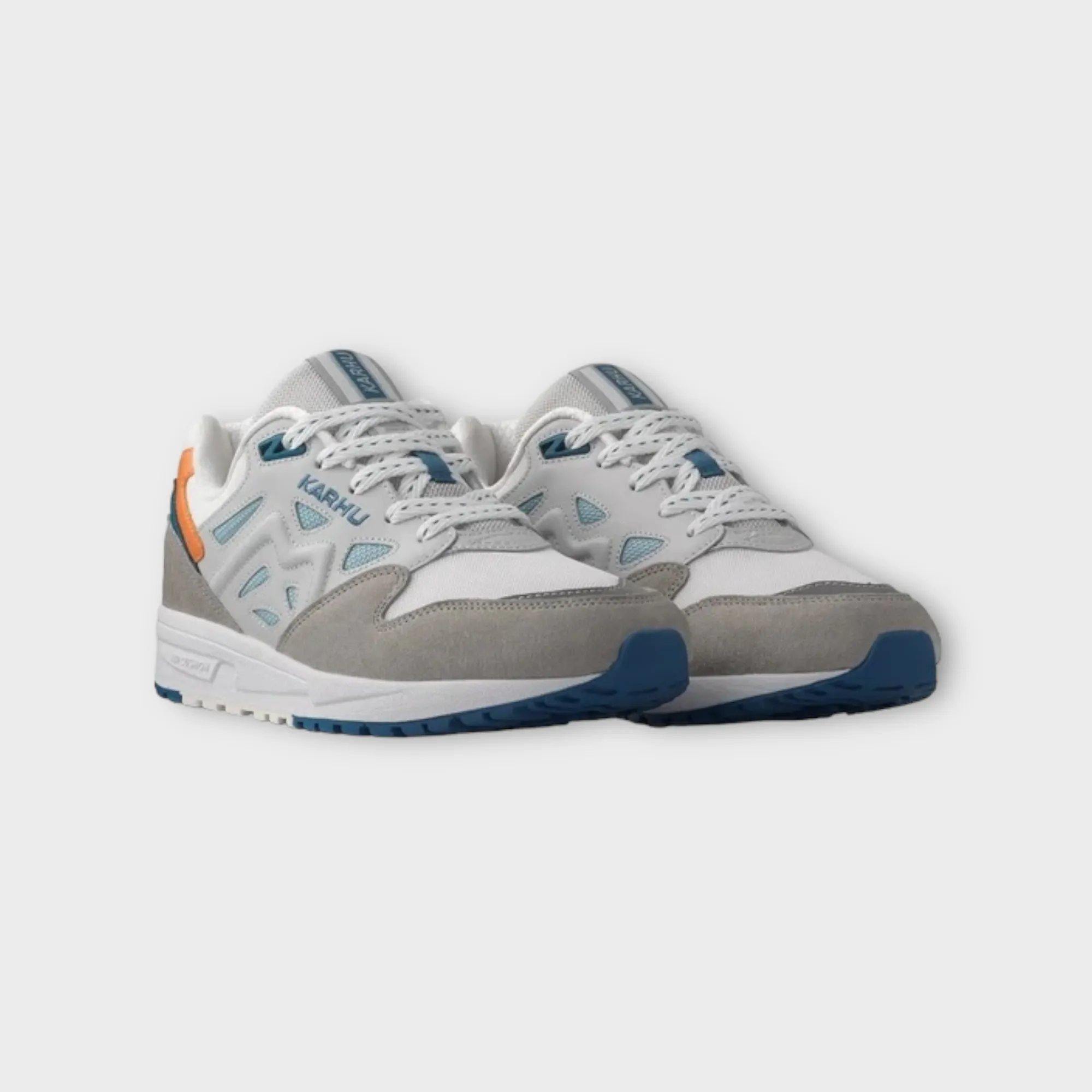 Karhu Legacy 96 I Abbey Stone/ Dawn Blue